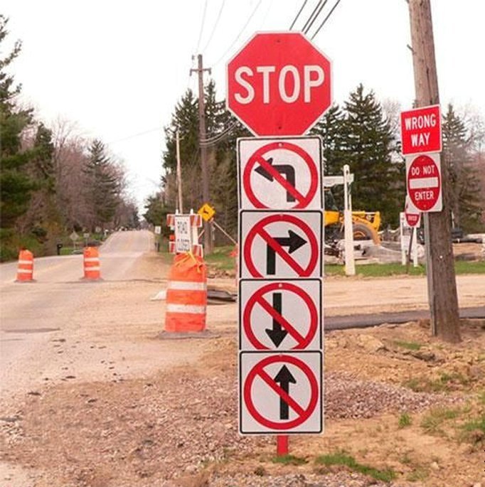 Абсурдные дорожные знаки