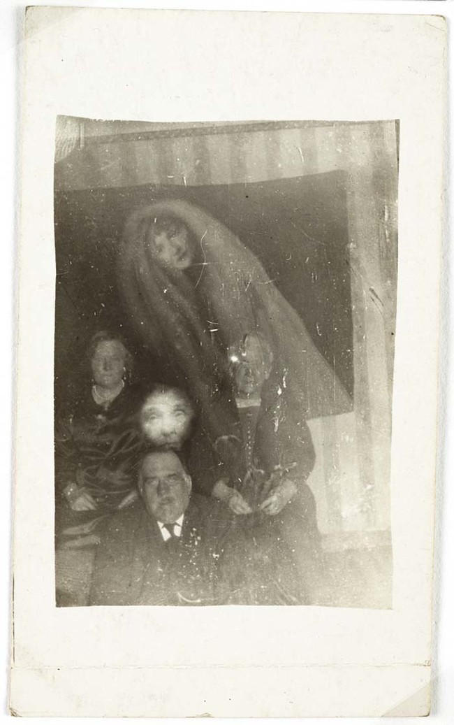 Викторианские фотографии: Привидения