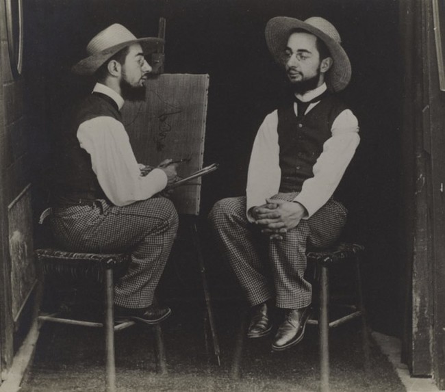 Знаменитый художник в Мулен Руж, позировал для этого двойного портрета, который был создан путем объединения негативов.