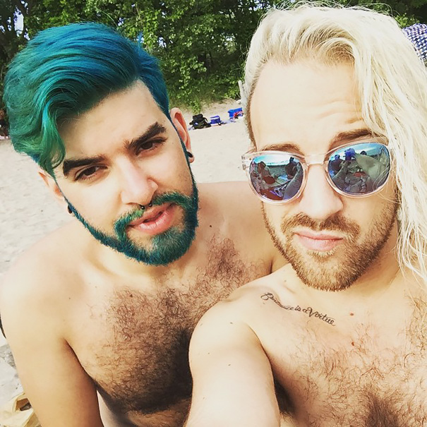 Разноцветные волосы у мужчин