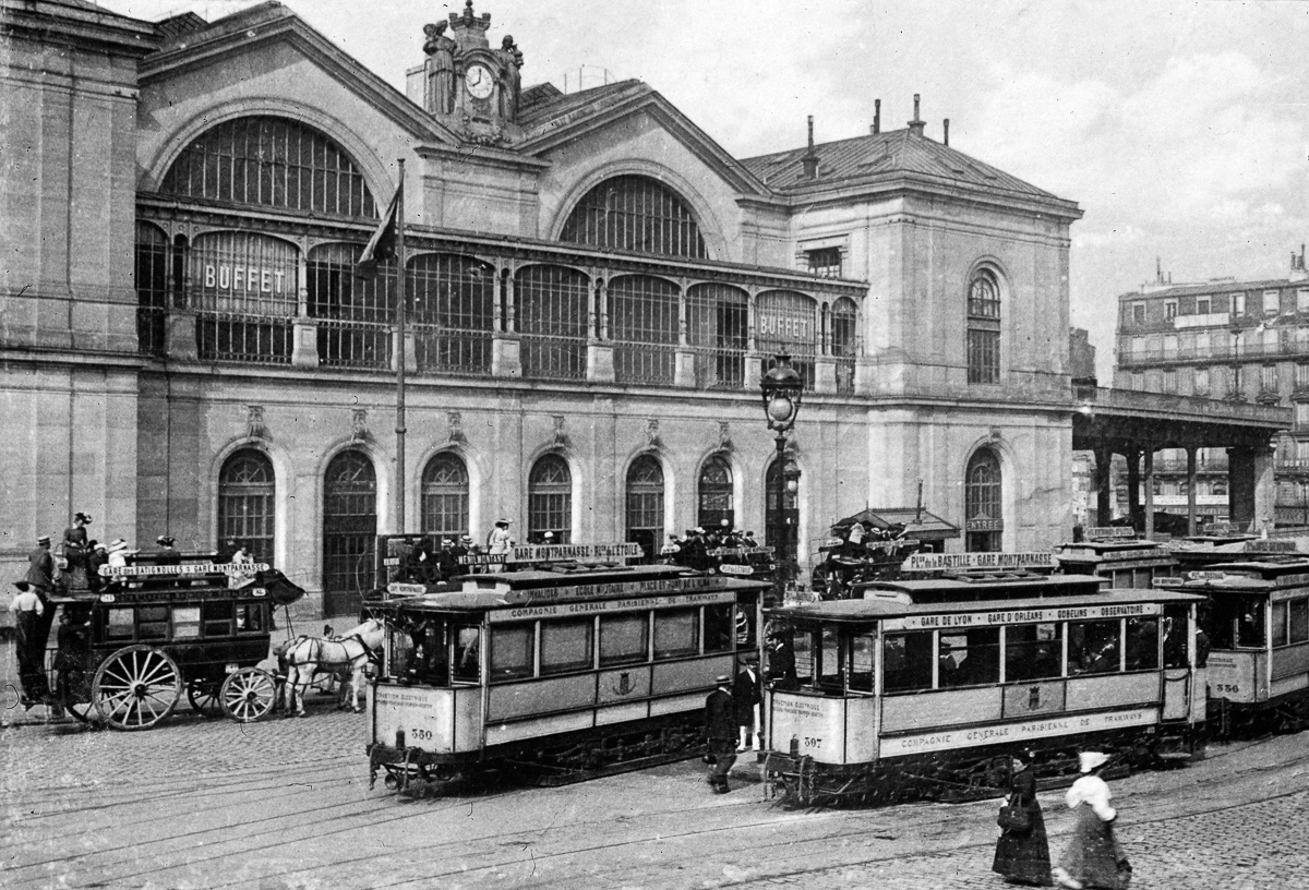 FRANCE - CIRCA 1890:  Paris, the Montparnasse station, about 1900. LL-2193 (13X18).  (Photo by LL/Roger Viollet/Getty Images)
