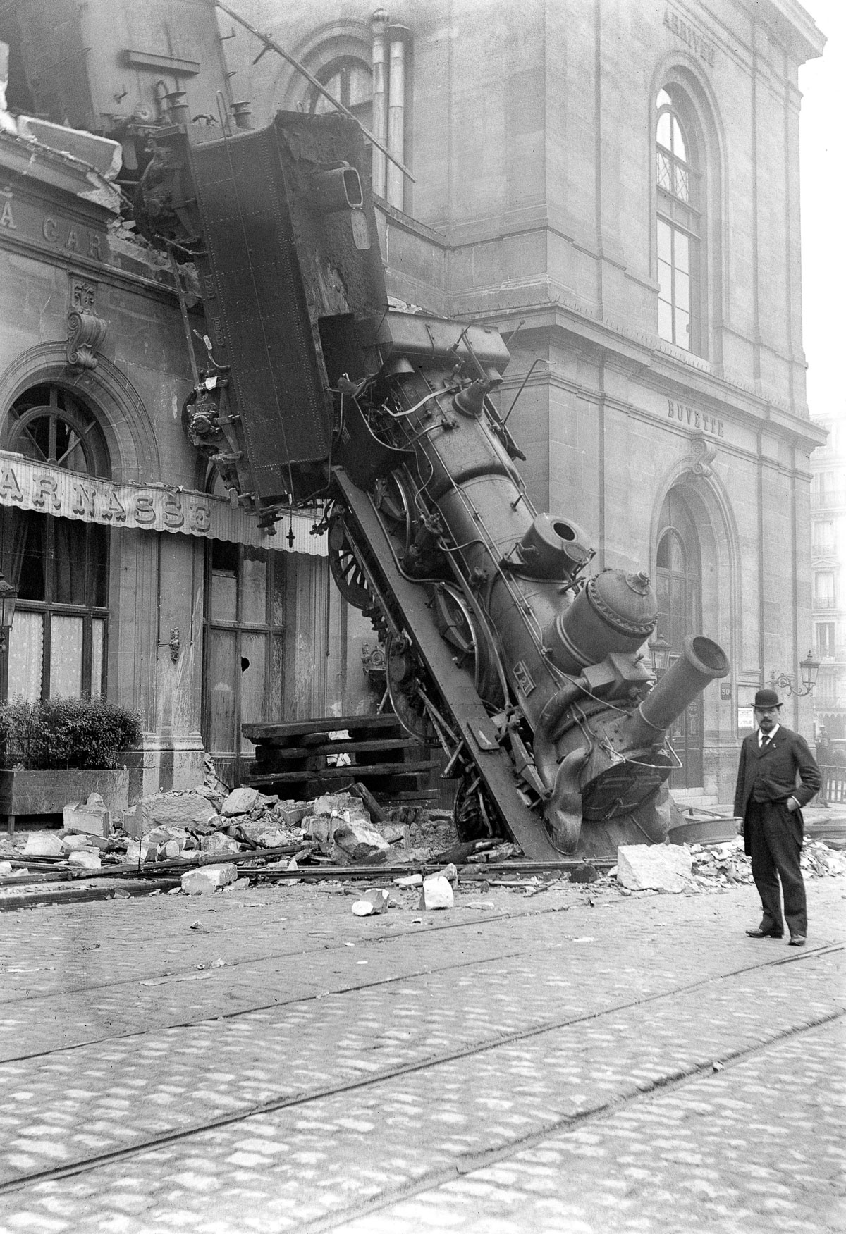 22 Oct 1895, Paris, France --- Accident of the Montparnasse railway station in Paris (France). On October 22, 1895. --- Image by © adoc-photos/Corbis