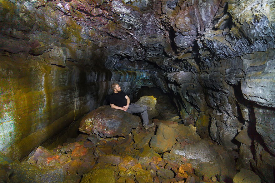 Пещера в Исландии.