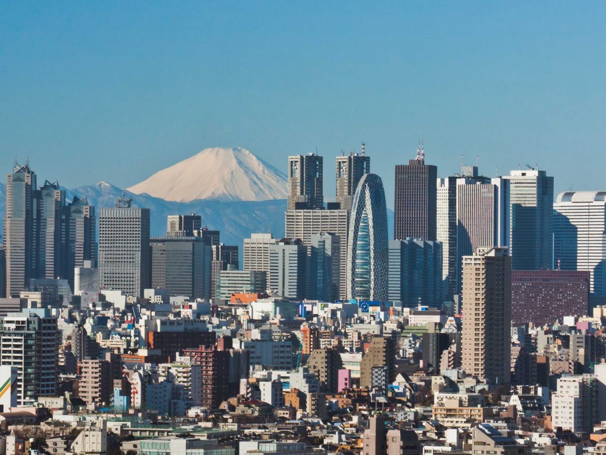 Токио по-прежнему имеет больший вес в качестве финансового центра Японии.