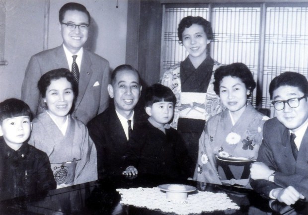 Синдзо Абэ — премьер-министр Японии