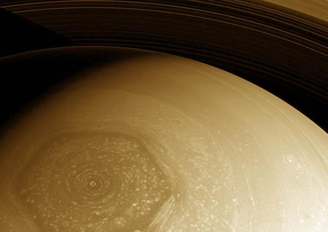 Наименее плотной планетой Солнечной системы считается Сатурн.