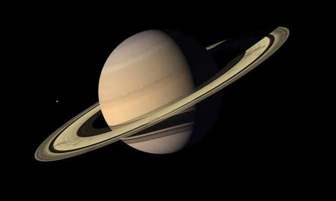 Вокруг Сатурна находятся 62 луны