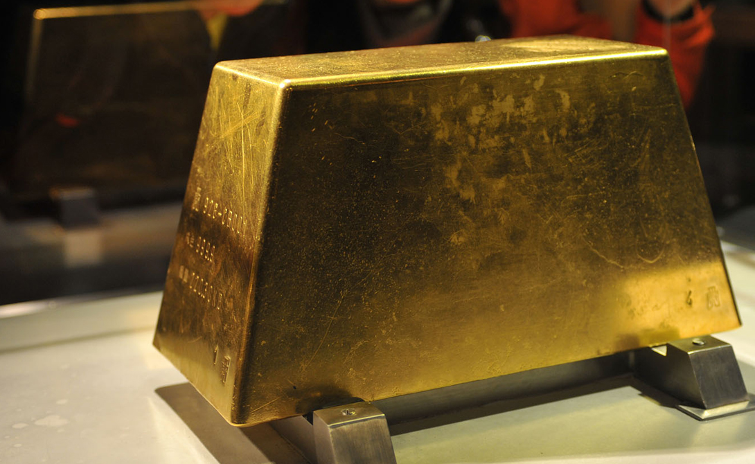 Самый большой золотой слиток в мире весит 250 кг.
