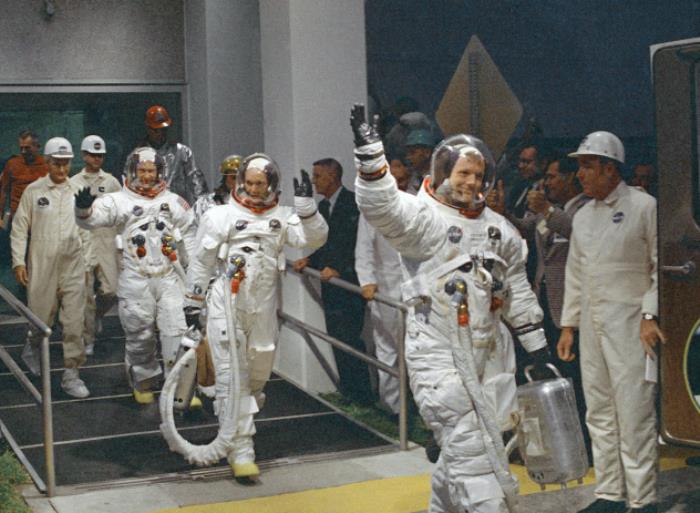 Экипаж перед вылетом, 6 июля 1969