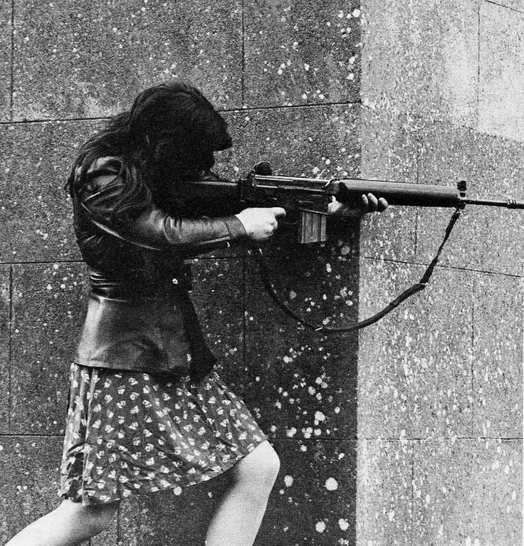 Боец Ирландской республиканской армии (IRA), Ирландия, 1970-е годы.