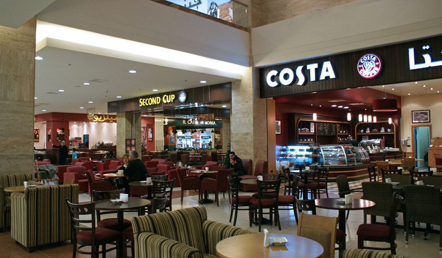 Second Cup и Costa Coffee в торговом центре Shahba Mall в Алеппо, 12 декабря 2009 года.