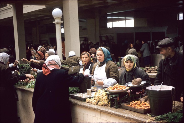Рынок с овощами