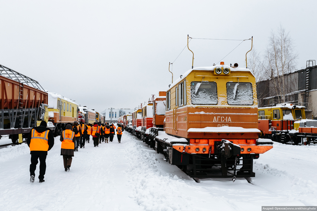 Как борются со снегом на железных дорогах