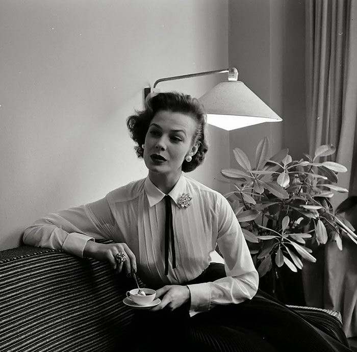 Фотографии женщин 40-50-х годов