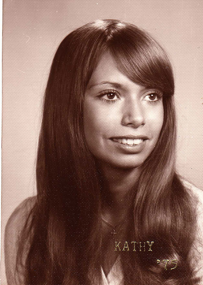 Девушки-подростки с длинными волосами в Дейтоне 1970-х годов