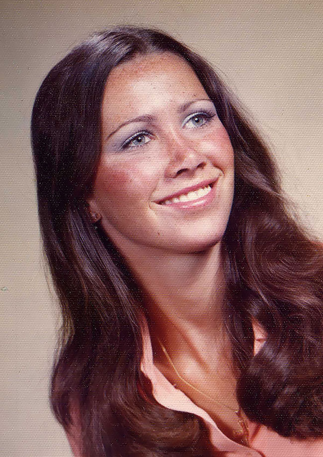 Девушки-подростки с длинными волосами в Дейтоне 1970-х годов