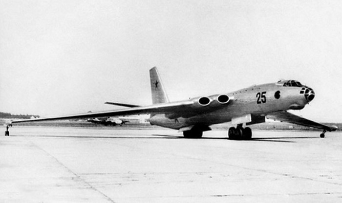 Советский самолет М-4: «Бизон»
