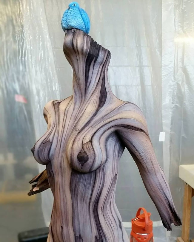 20 реалистичных скульптур из дерева