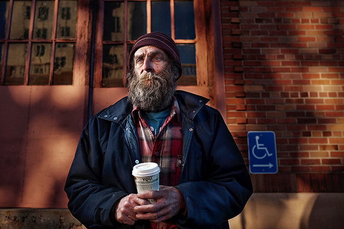 Фотографии бездомных жителей США на снимках Аарона Дрейпера