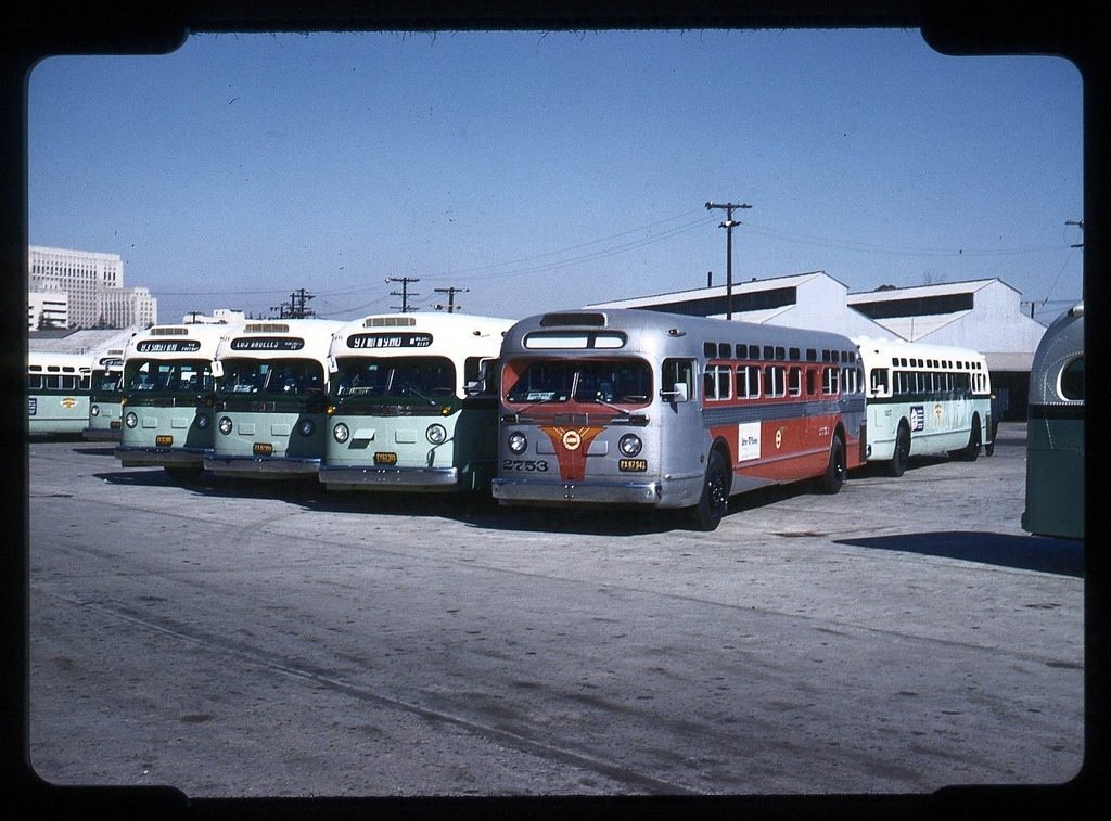 Автобусный парк. Лос-Анджелес, 1952-й год