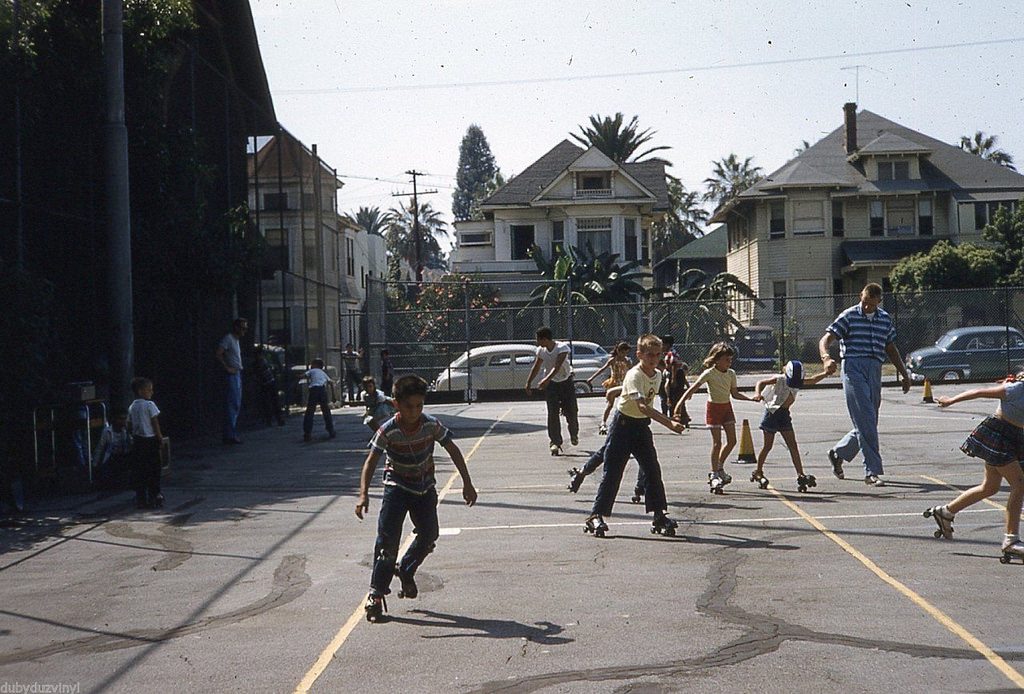 Дети на площадке. Лос-Анджелес, 1954 год
