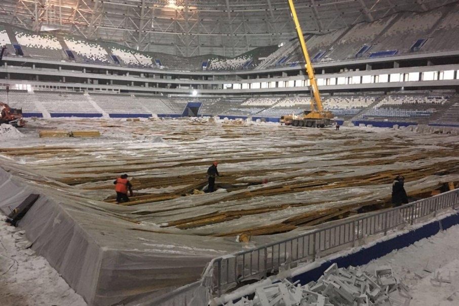 На строящемся стадионе «Самара-Арена» обвалились конструкции