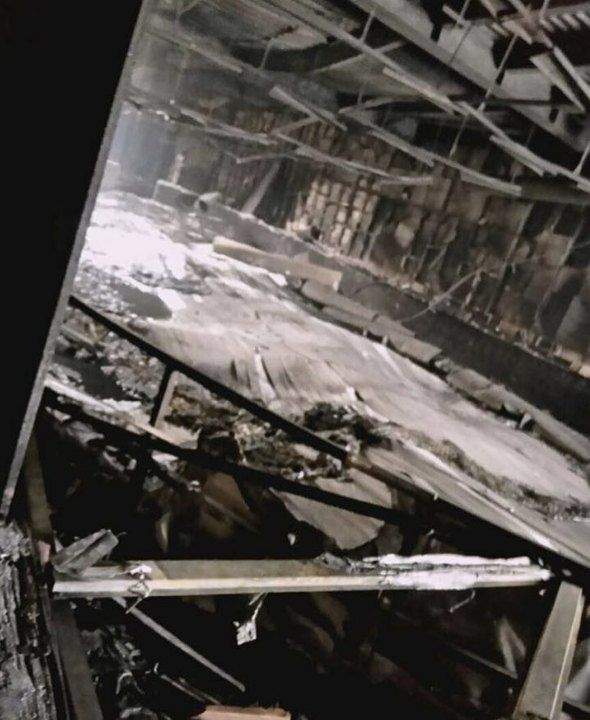 Так выглядит внутри сгоревший торговый центр в Кемерово