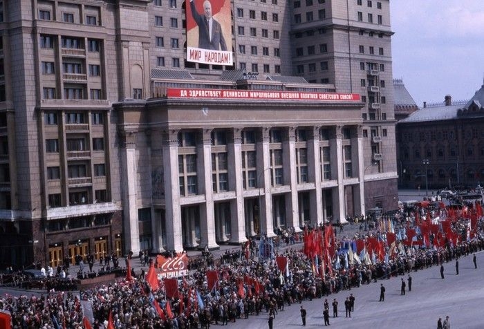 Ранее неопубликованные цветные фотографии времен СССР