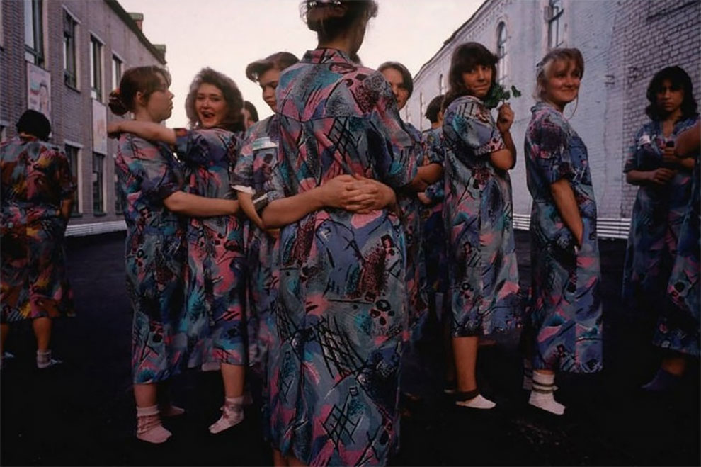 Россия в 90-е годы в объективе французского фотографа Лиз Сарфати