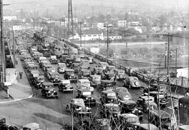 Пробки на мосту через реку Лос-Анджелесе, 1937