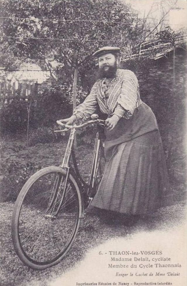Бородатая женщина Клементина Делейт