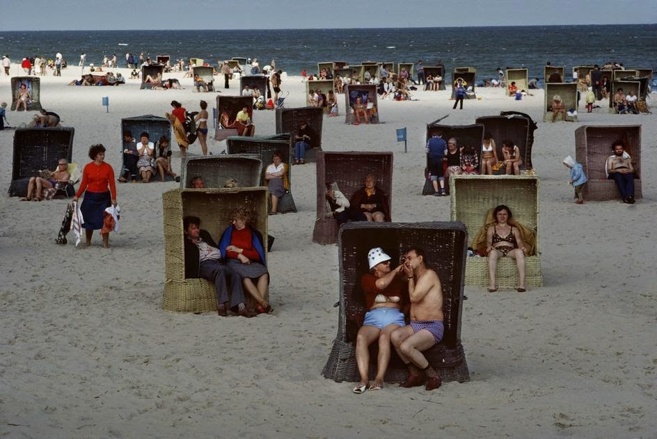 Потрясающие цветные фотографии повседневной жизни в Польше в начале 1980-х