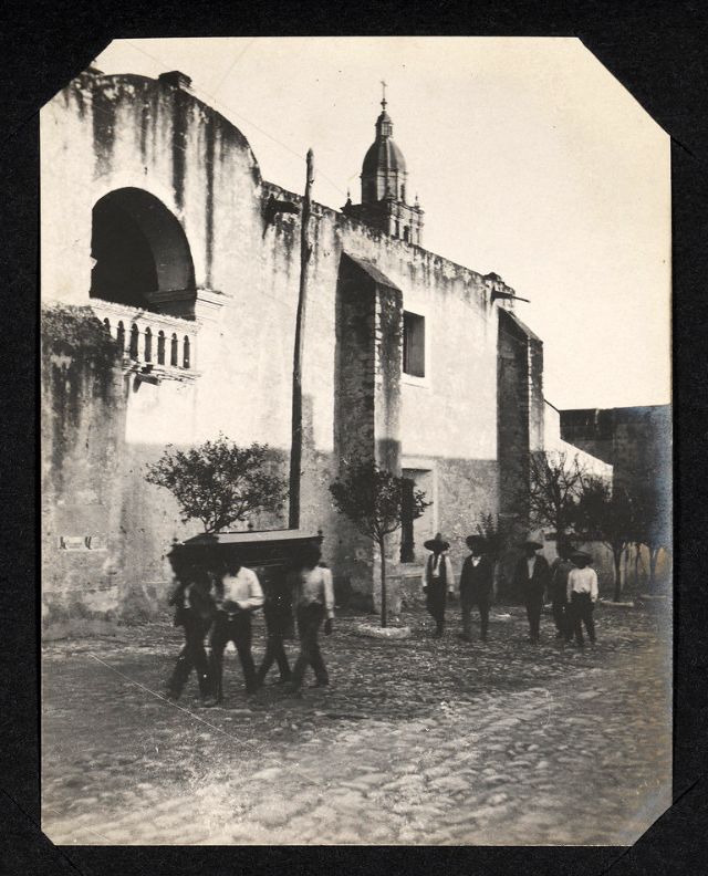 Удивительные фотографии повседневной жизни Мексики в 1902 году
