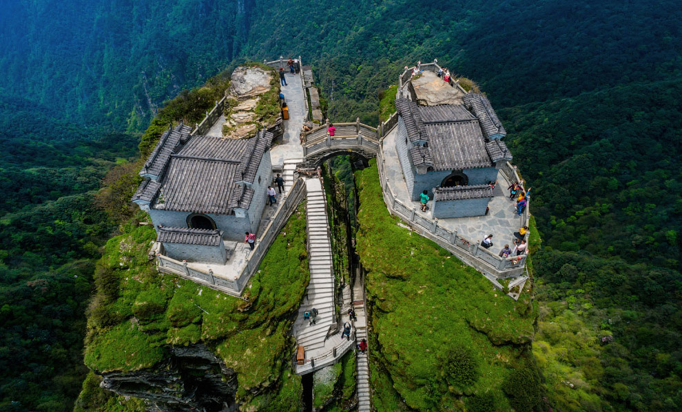 Гора Фаньцзиншань — внесена в список природных объектов ЮНЕСКО