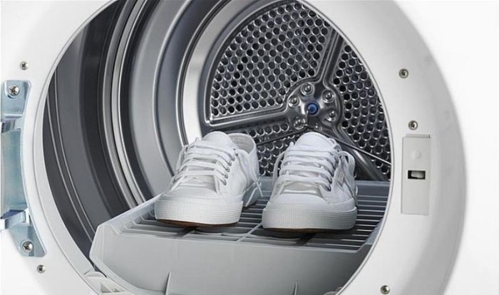 Как стирать обувь в стиральной машине