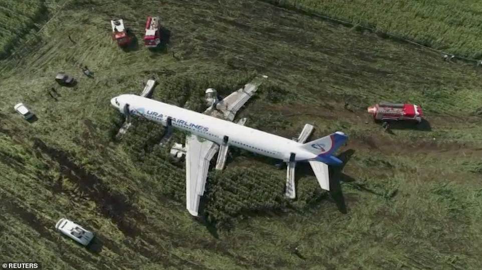 Аварийная посадка самолета А321