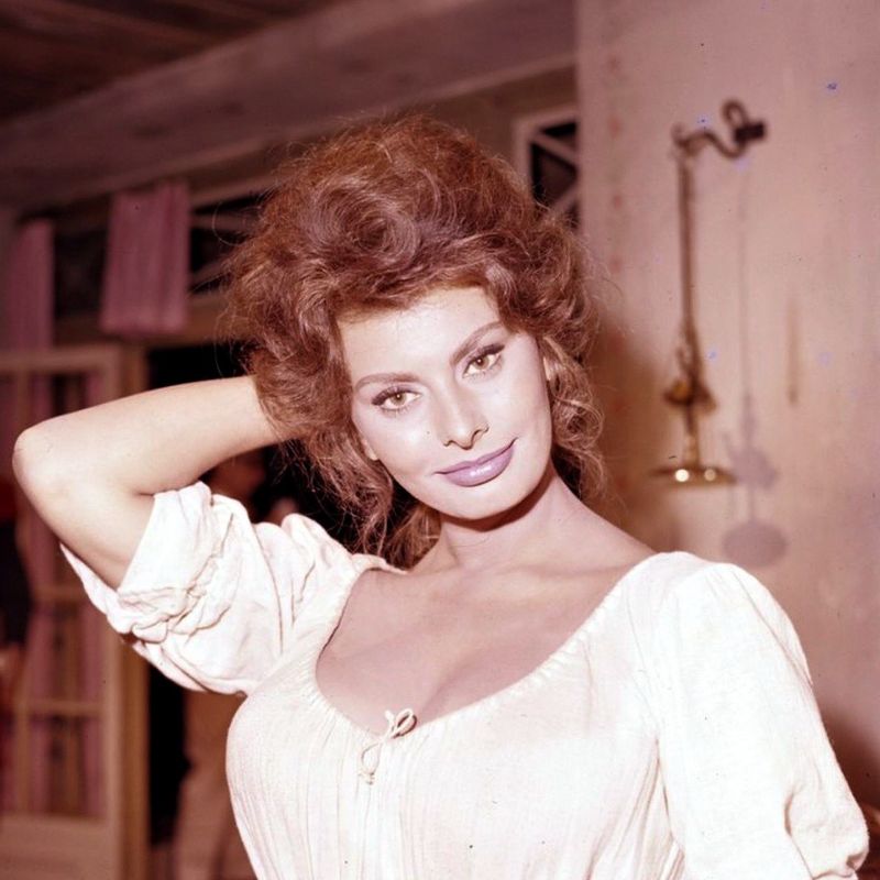 Подборка фотографий Софи Лорен на съемках фильма «Мадам Сан-Жен» в 1961 году