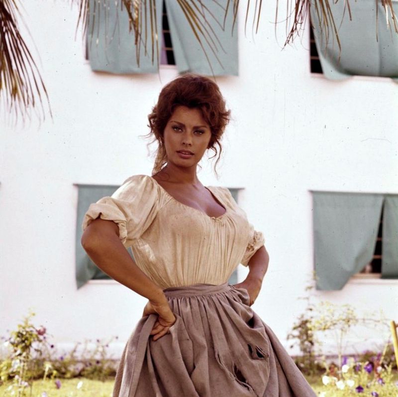 Подборка фотографий Софи Лорен на съемках фильма «Мадам Сан-Жен» в 1961 году