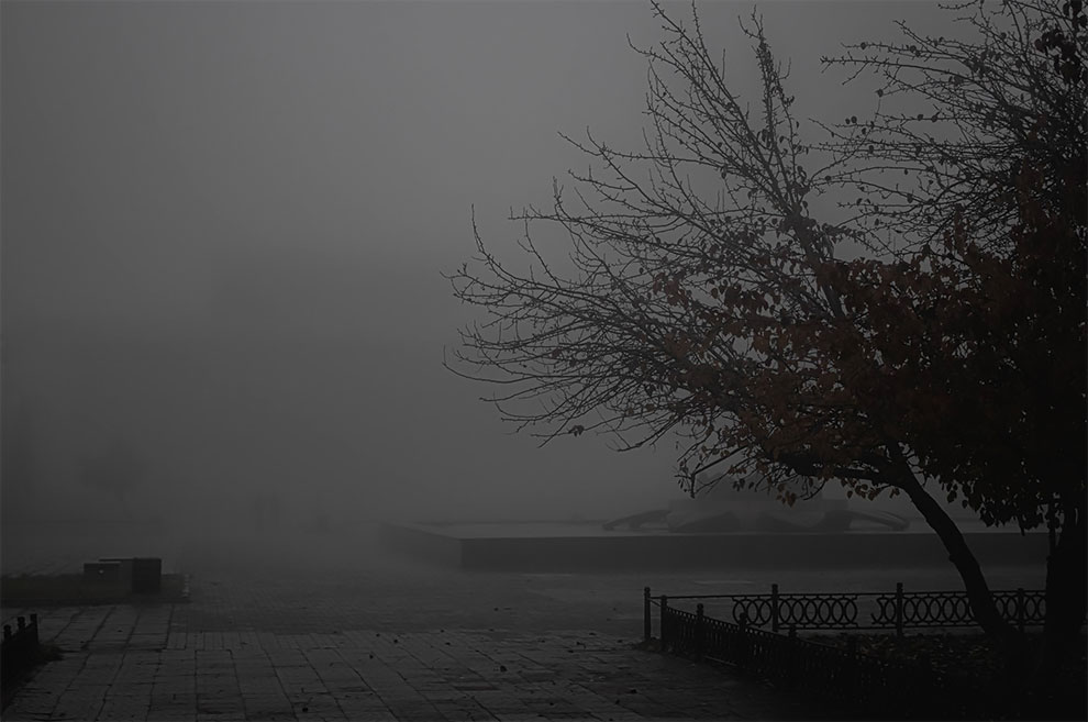 Мрачные фотографии утреннего тумана в Копейске