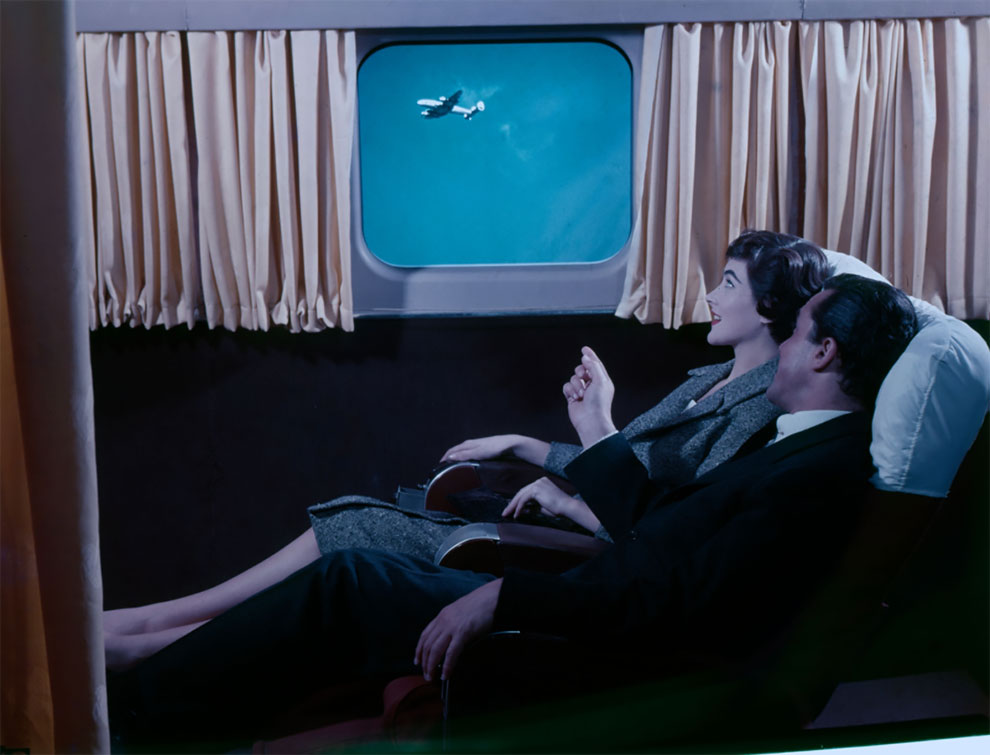 Завтрак в постели: необычные цветные фотографии первого класса авиакомпании Air France 1950-х годов