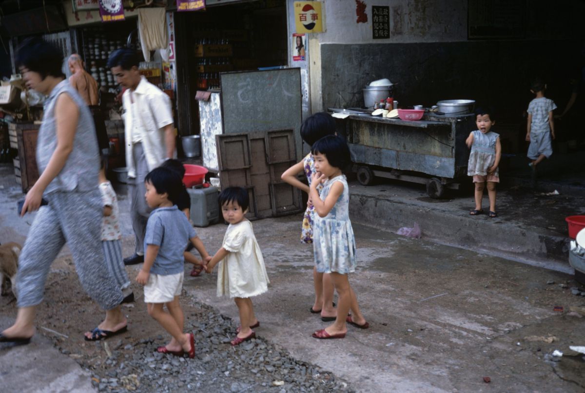 Цветные фотографии повседневной жизни Гонконга 1960-х годов