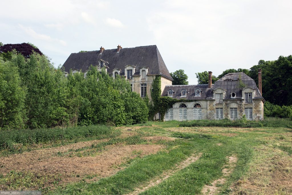 Заброшенные замки во Франции