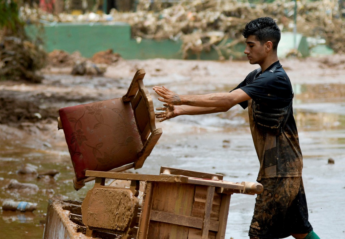 Проливные дожди вызвали сильное наводнение в Бразилии