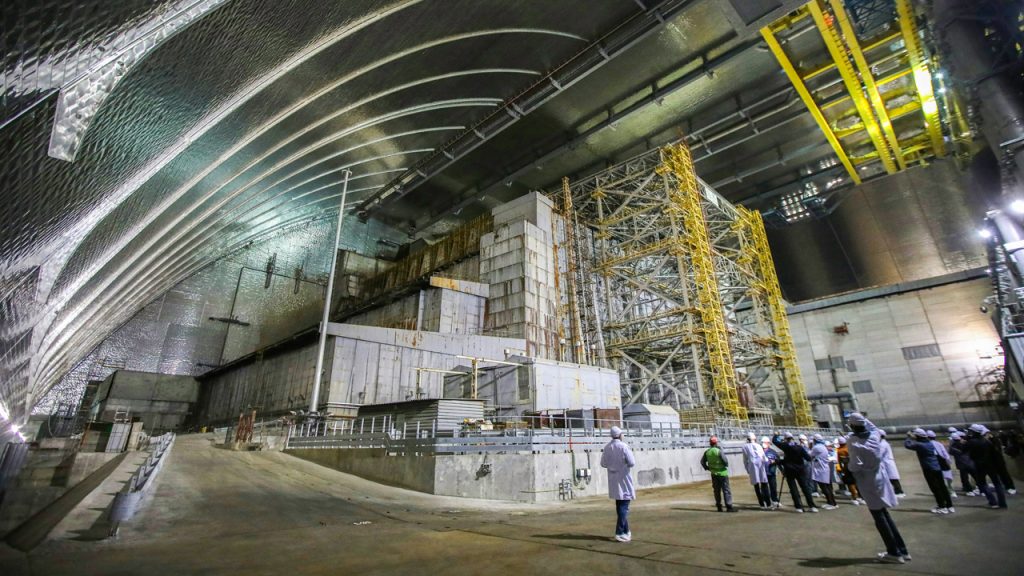В глубине руин Чернобыля разгораются ядерные реакции