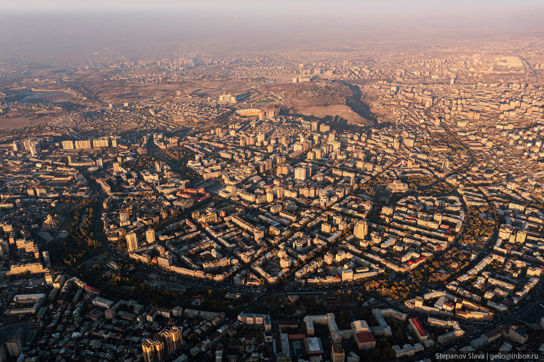 Ереван с высоты (Армения)