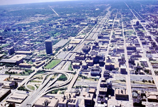 Фотографии улиц Чикаго в 1990 году