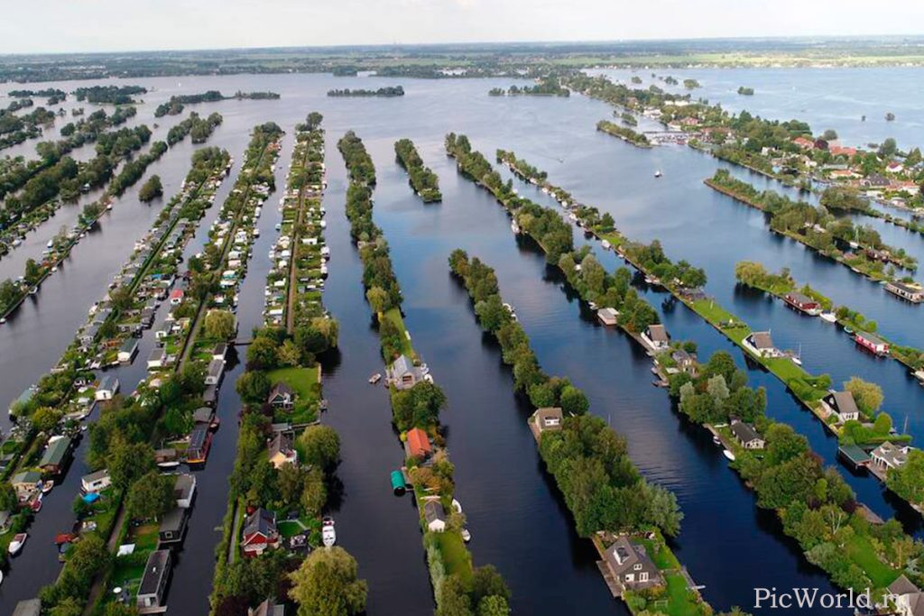 Винкевенсе Плассен – изрезанное озеро в Нидерландах