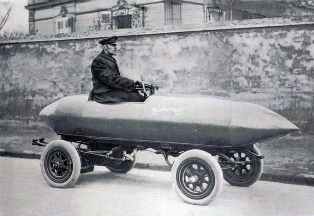 La Jamais Contente, первый автомобиль разогнавшийся до 100 км/ч в 1899 году
