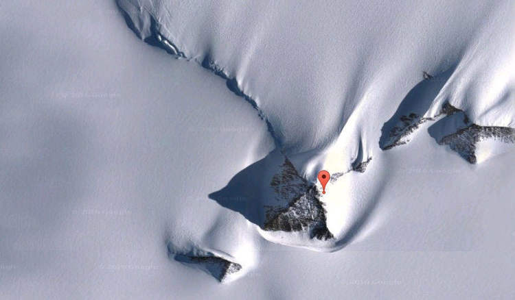 Гора в форме пирамиды в Антарктиде породила теории заговора