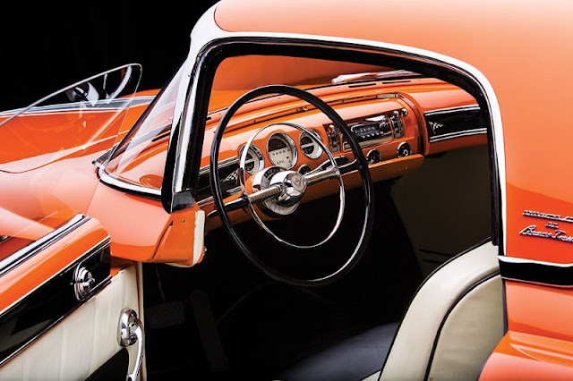 Фотографии концепт-кара Lincoln Indianapolis 1955 года выпуска
